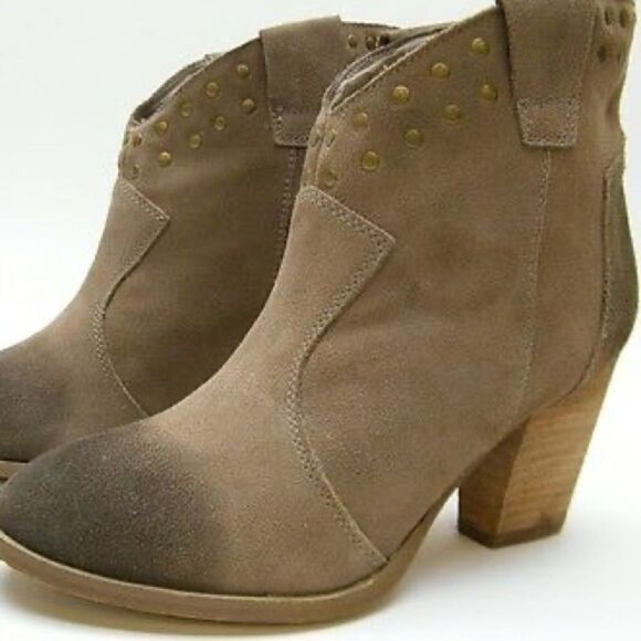Steve Madden Studded Western booties A6 - Picture 1 of 8